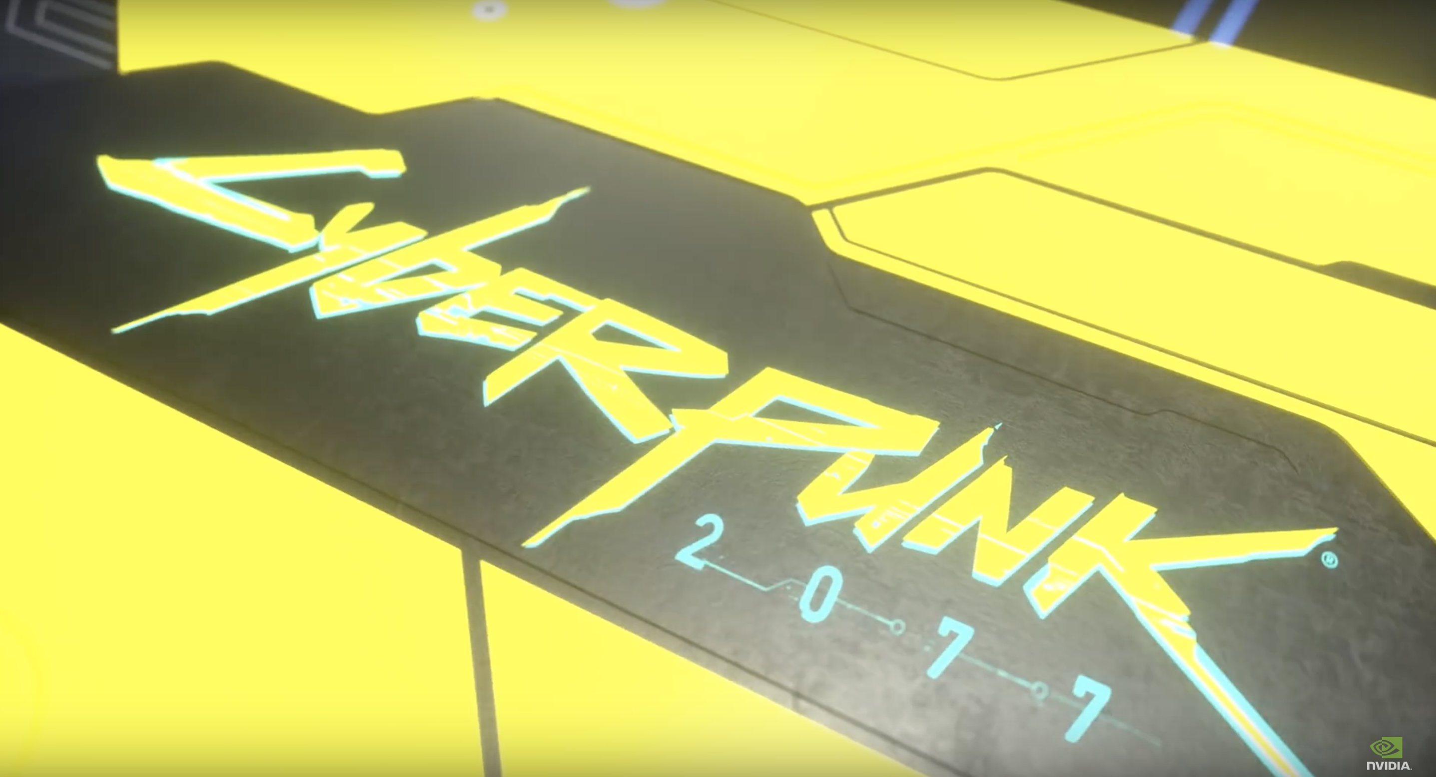 顯卡背面有著大大的「Cyberpunk 2077」字樣，整張卡背也遊戲主題的黃色打底，並且加入霓虹燈視覺的電子藍點綴